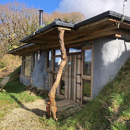 Rabbits 1Or 2 Bedroom Hobbit Style Hillset Earthen Dartmoor Eco Home South Brent Buitenkant foto