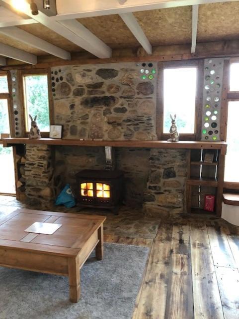 Rabbits 1Or 2 Bedroom Hobbit Style Hillset Earthen Dartmoor Eco Home South Brent Buitenkant foto
