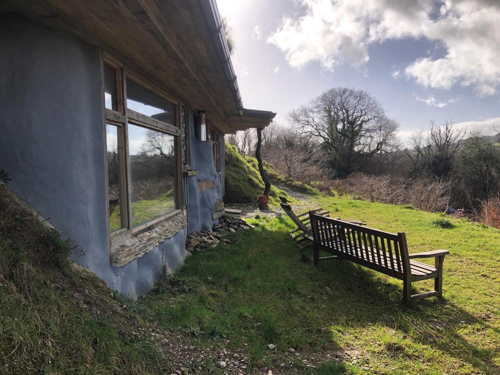 Rabbits 1Or 2 Bedroom Hobbit Style Hillset Earthen Dartmoor Eco Home South Brent Buitenkant foto
